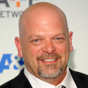 Illustration for article titled Find Out What Daniel Craig, Rick Harrison, And Scarlett Johansson Have To Say